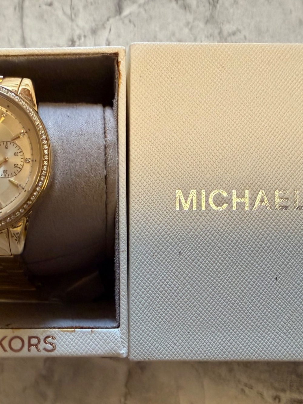 Watch - Picture 2 of 9